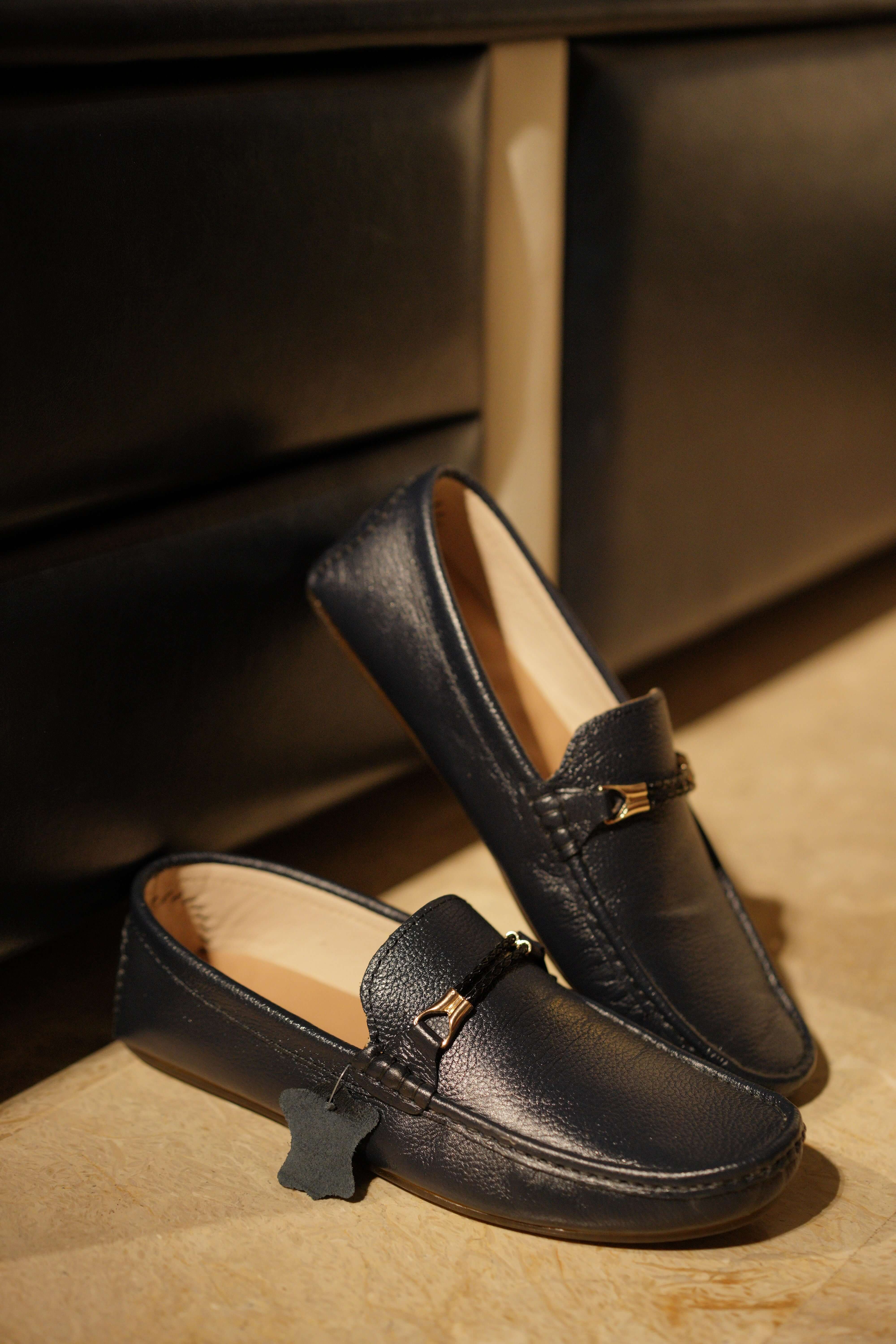 CLASSIC NAVY BUE CALF LEATHER MOCCASIN PENNY LOAFER (DECORATIVE STRAP)