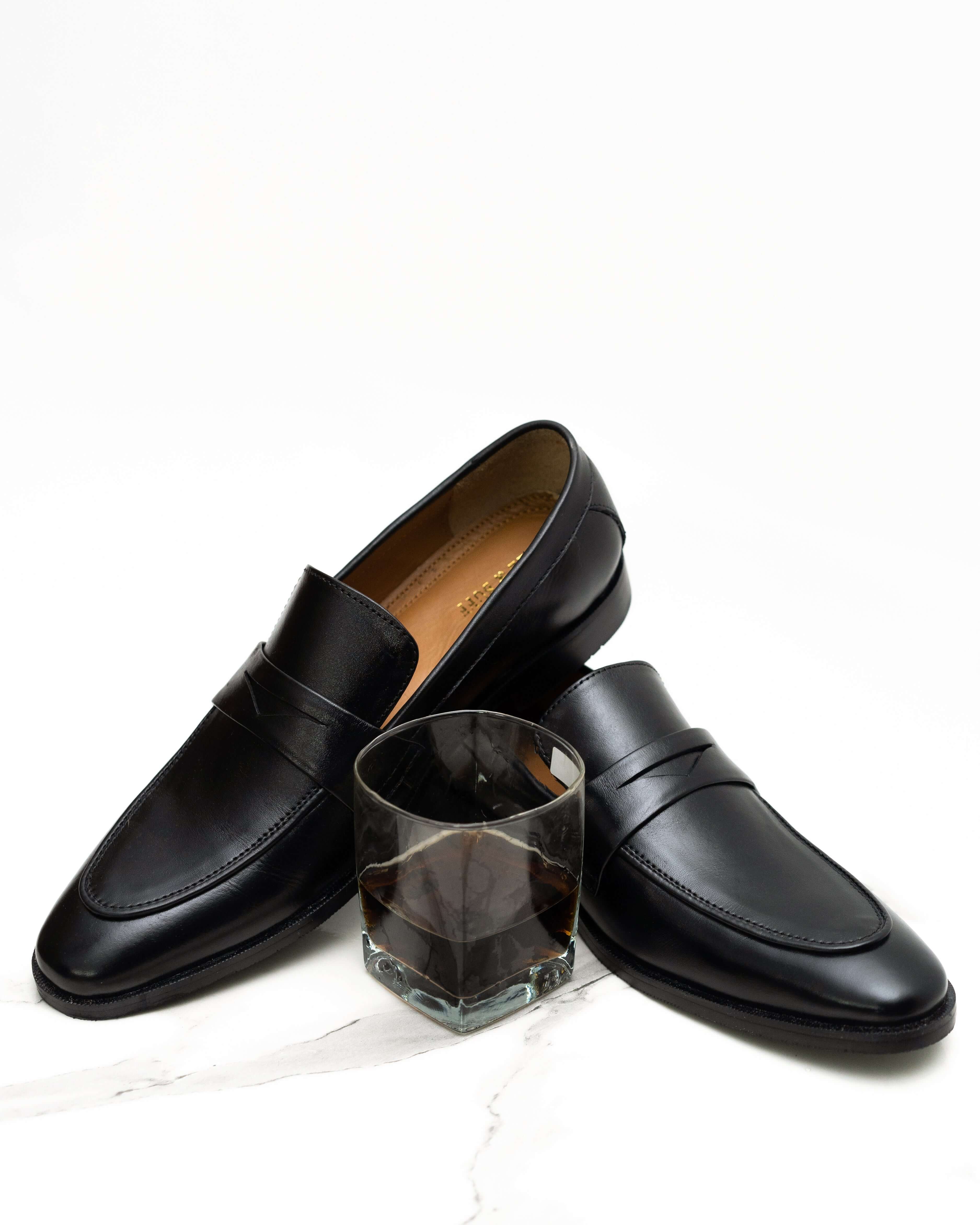 CLASSIC BLACK CALF LEATHER PENNY LOAFERS