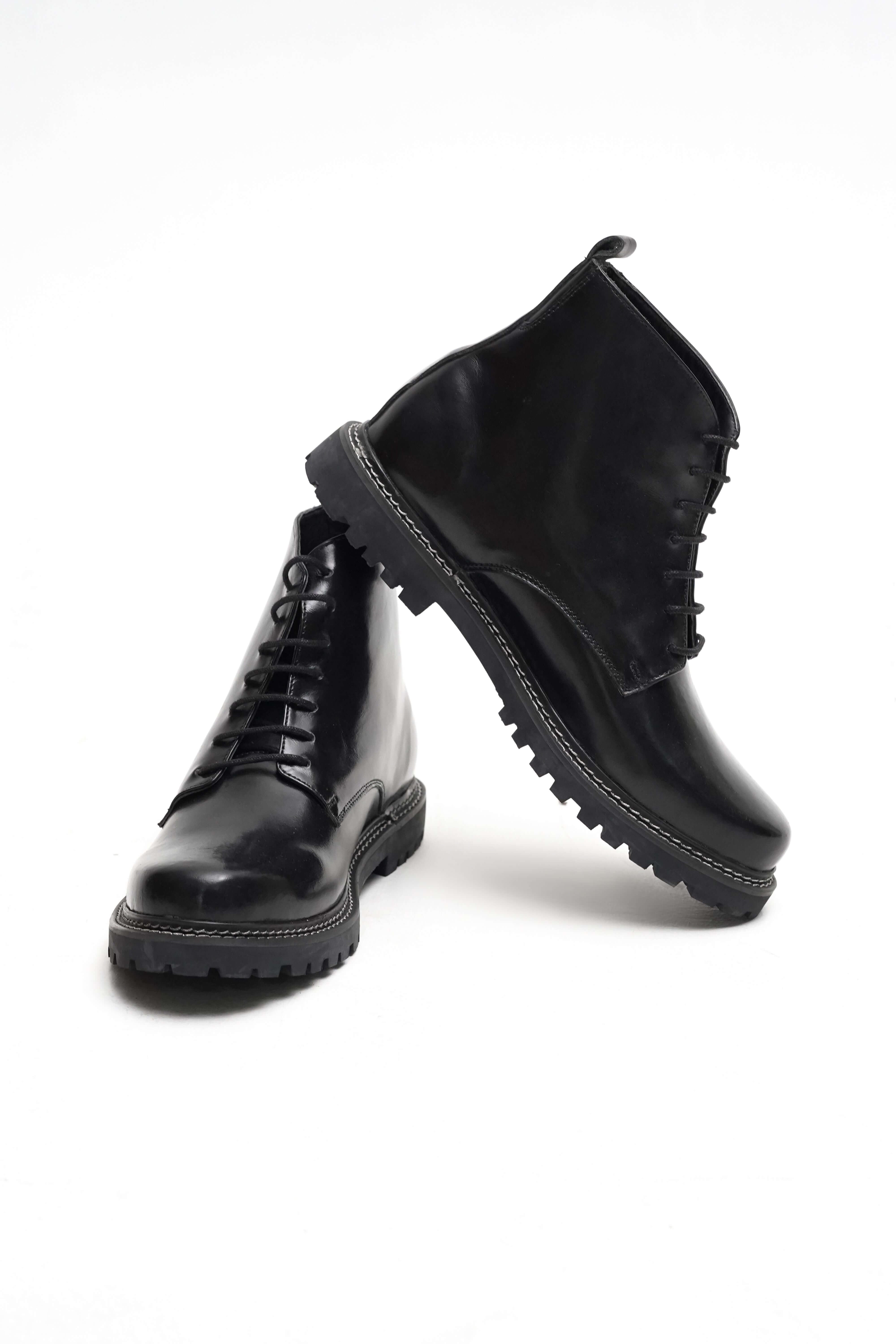 CLASSIC BLACK CALF LEATHER ANKLE BOOTS