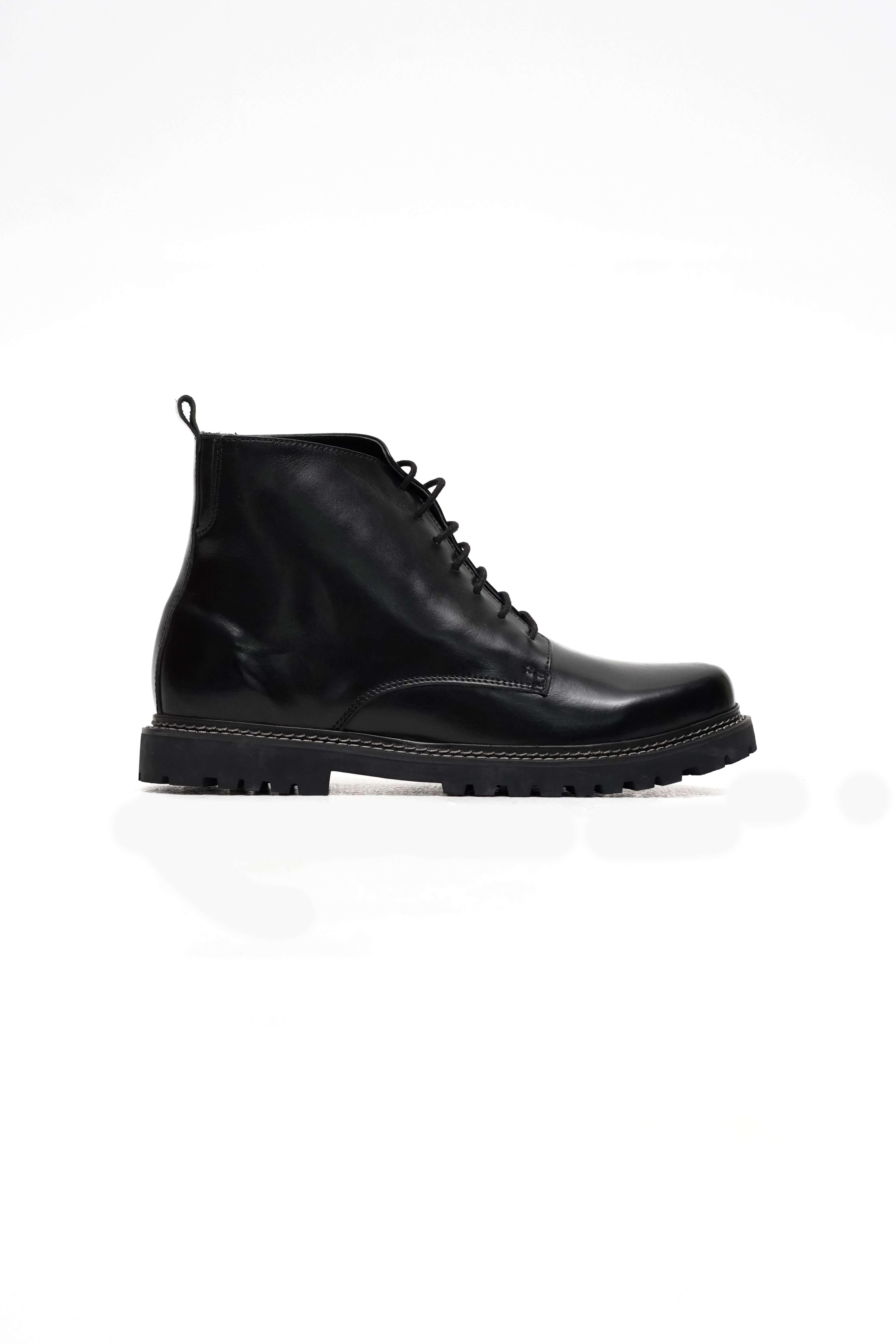 CLASSIC BLACK CALF LEATHER ANKLE BOOTS