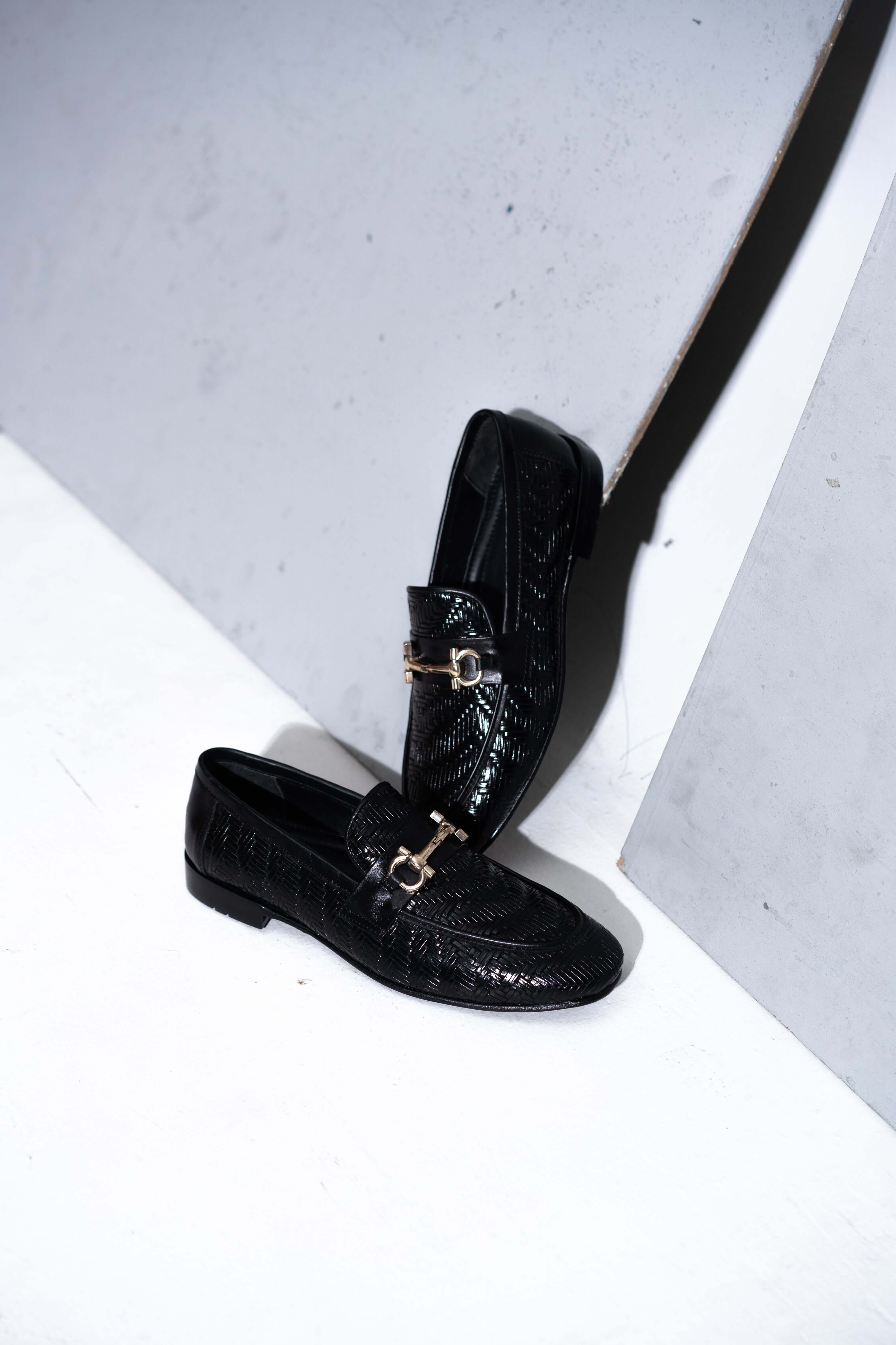 TEXTURED BLACK CALF LEATHER LOAFERS