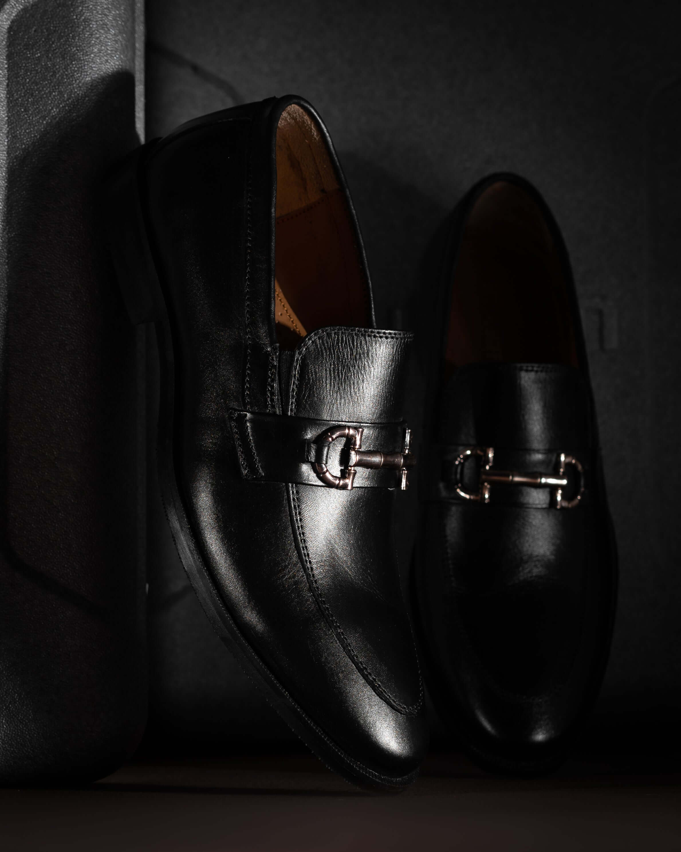 CLASSIC BLACK CALF LEATHER ROSE GOLD TONE HORSEBIT LOAFERS