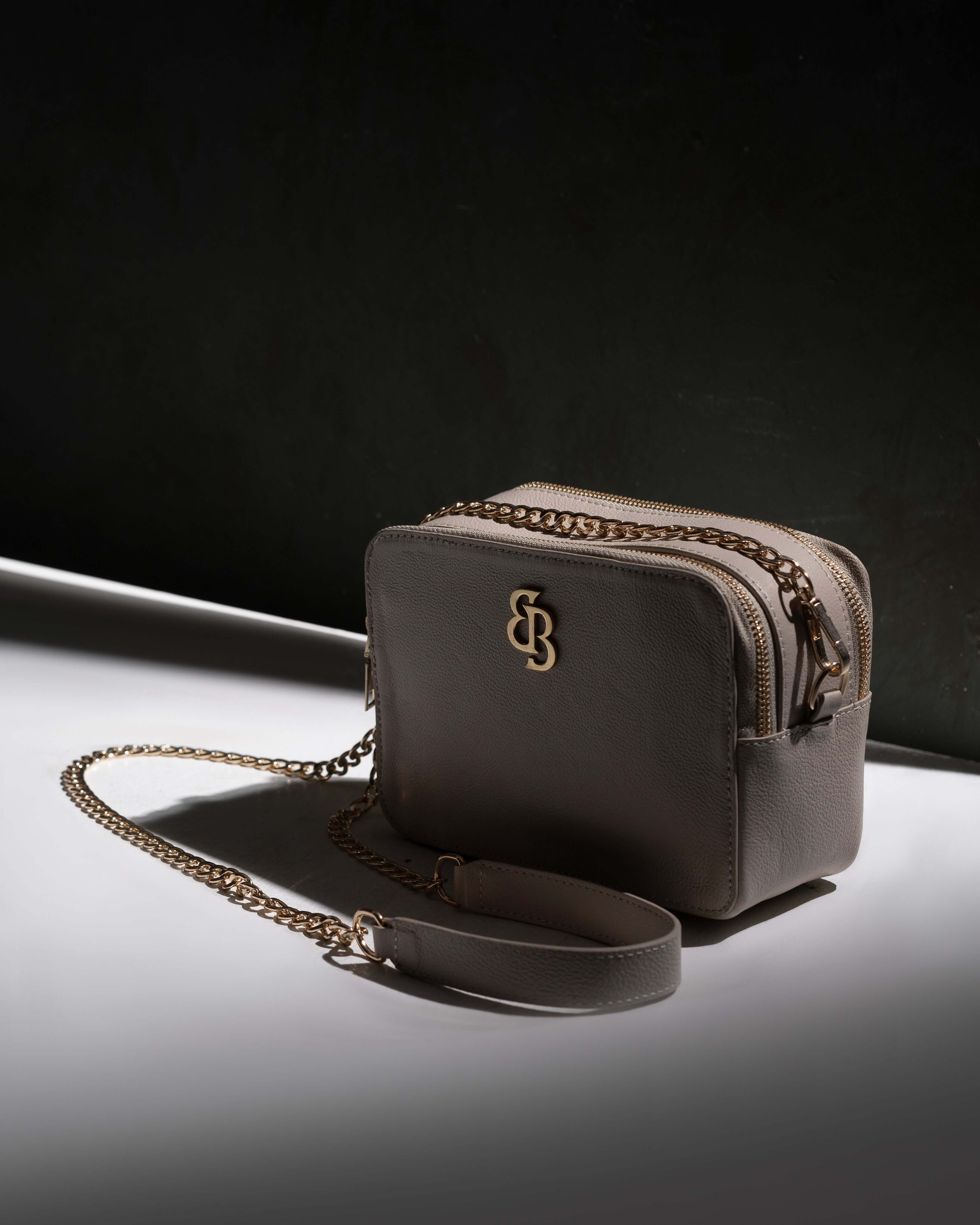 BB FULL GRAIN CROSSBODY